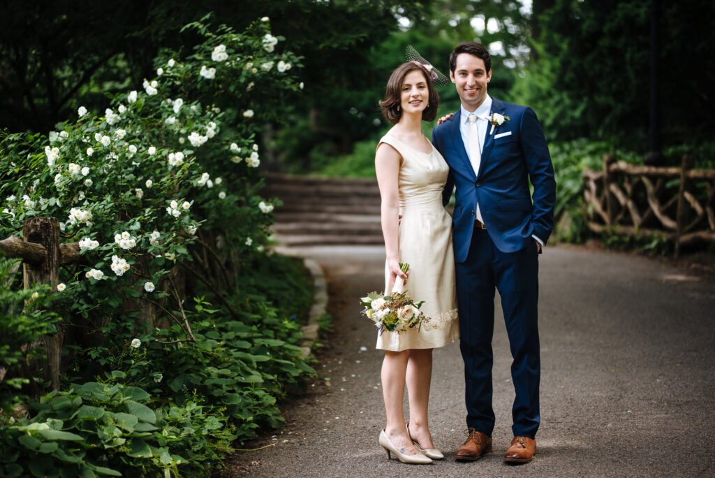 Shakespeare Garden wedding couple
