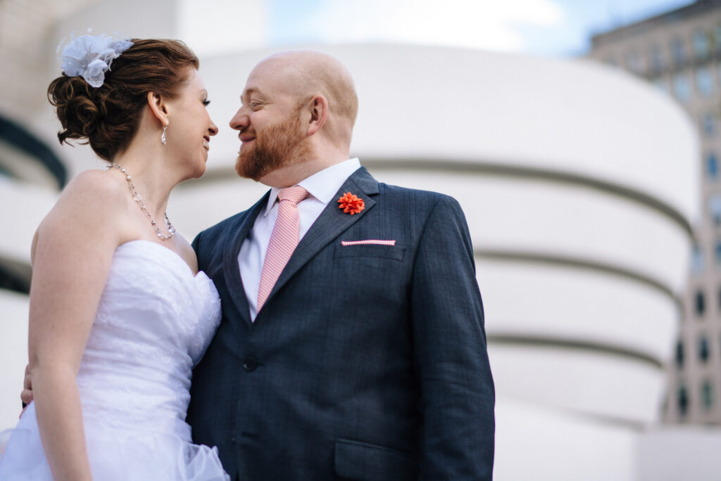 Bride and groom with the Guggenheim Museum in the background