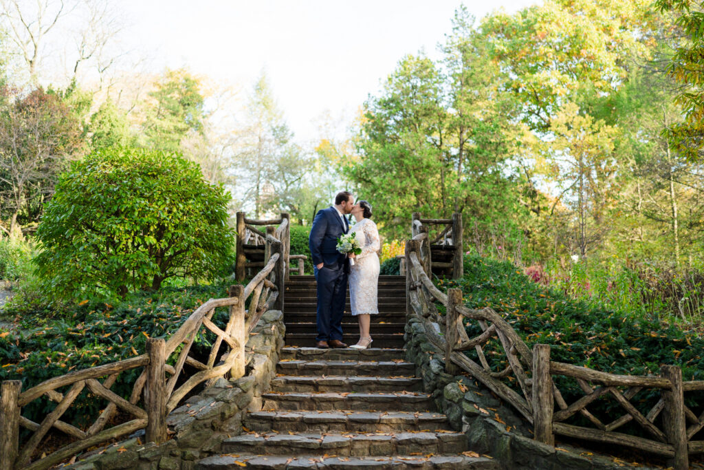 Couple kissing in Shakespeare Garden Central Park NYC